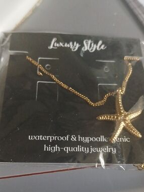 Gold Starfish Pendant Necklace - Luxury Style 18k Gold Plated Over Steel